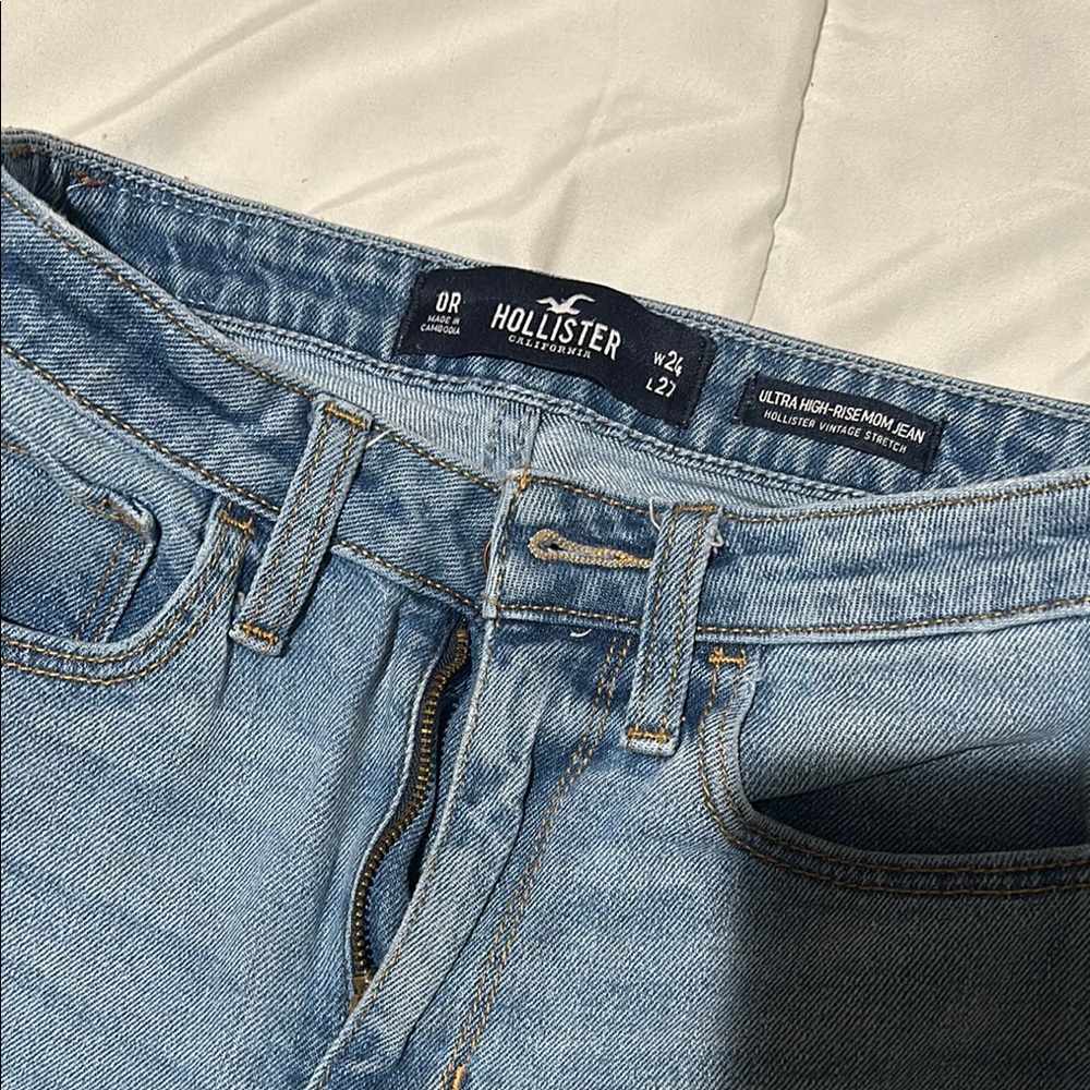 Hollister Women’s Blue Jeans
